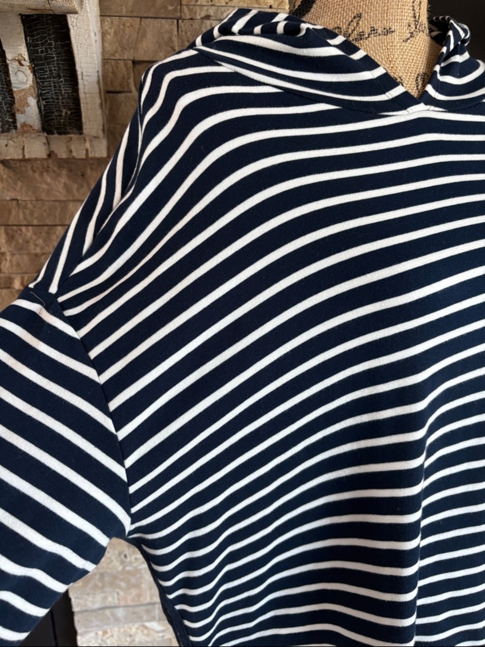 Evereve Mia blue and white stripe hoodie 3/4 sleeve slight crop drop shoulder - Picture 9 of 16